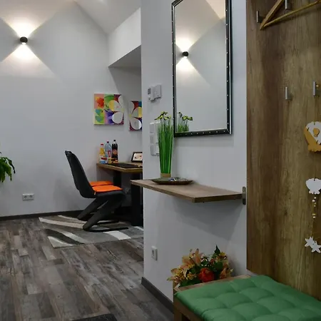 Traumhaftes Ferienapartment In Nurnberg, Direkt An U-bahn, Stadt. Nacherholungsgebiet, Festplatz, Stadion Apartament *